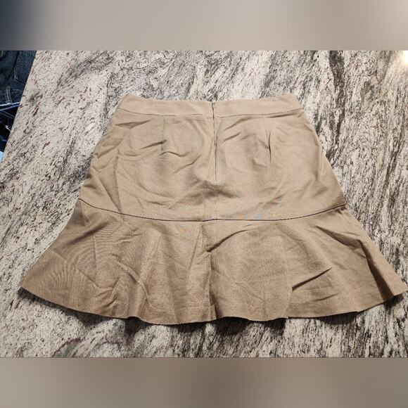 BANANA Republic khaki ruffle trim mini skirt‎ size 12P petite - Picture 6 of 7